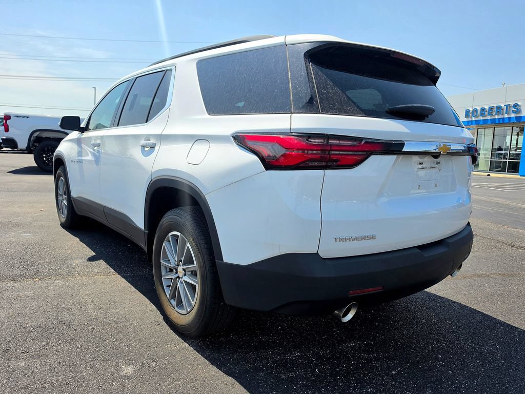 Used 2023 Chevrolet Traverse LT FWD image 4