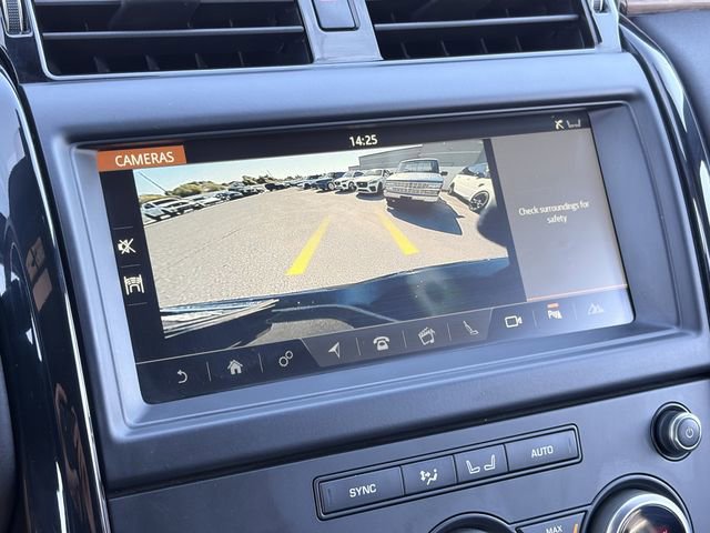 Used 2018 Land Rover Discovery SE image 15