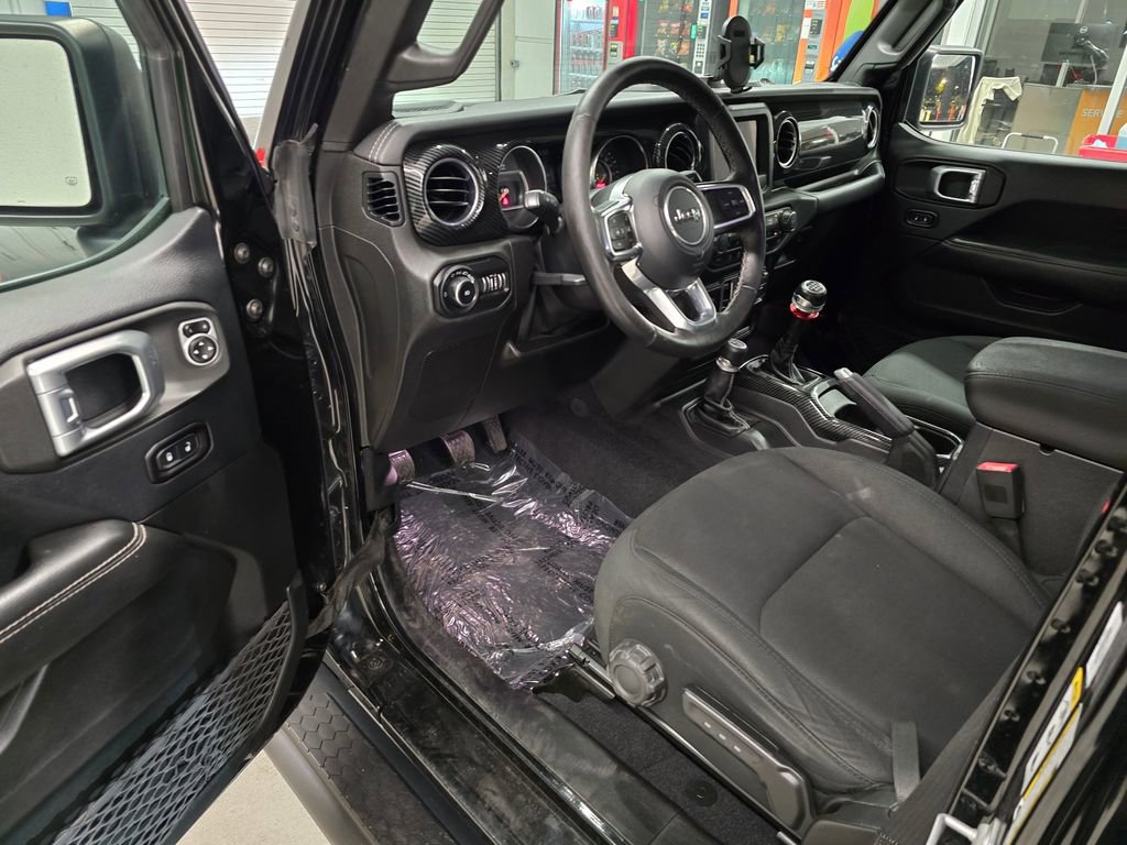 Certified 2018 Jeep Wrangler Unlimited Sahara image 15