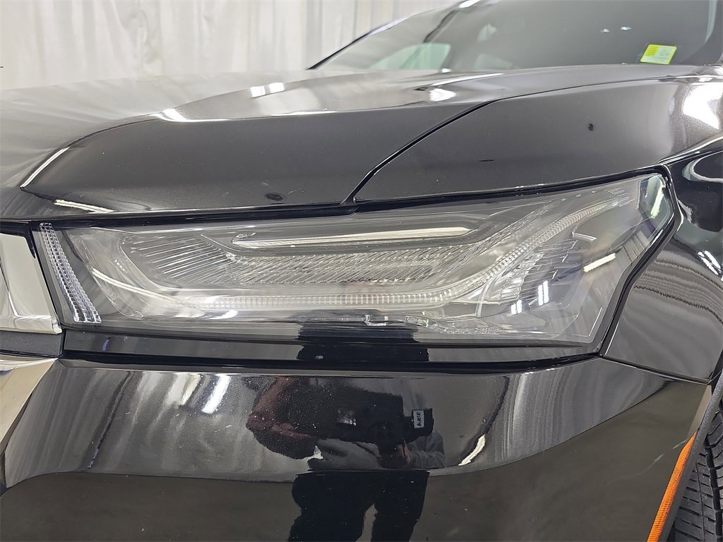 Certified 2023 Chevrolet Traverse LT image 38