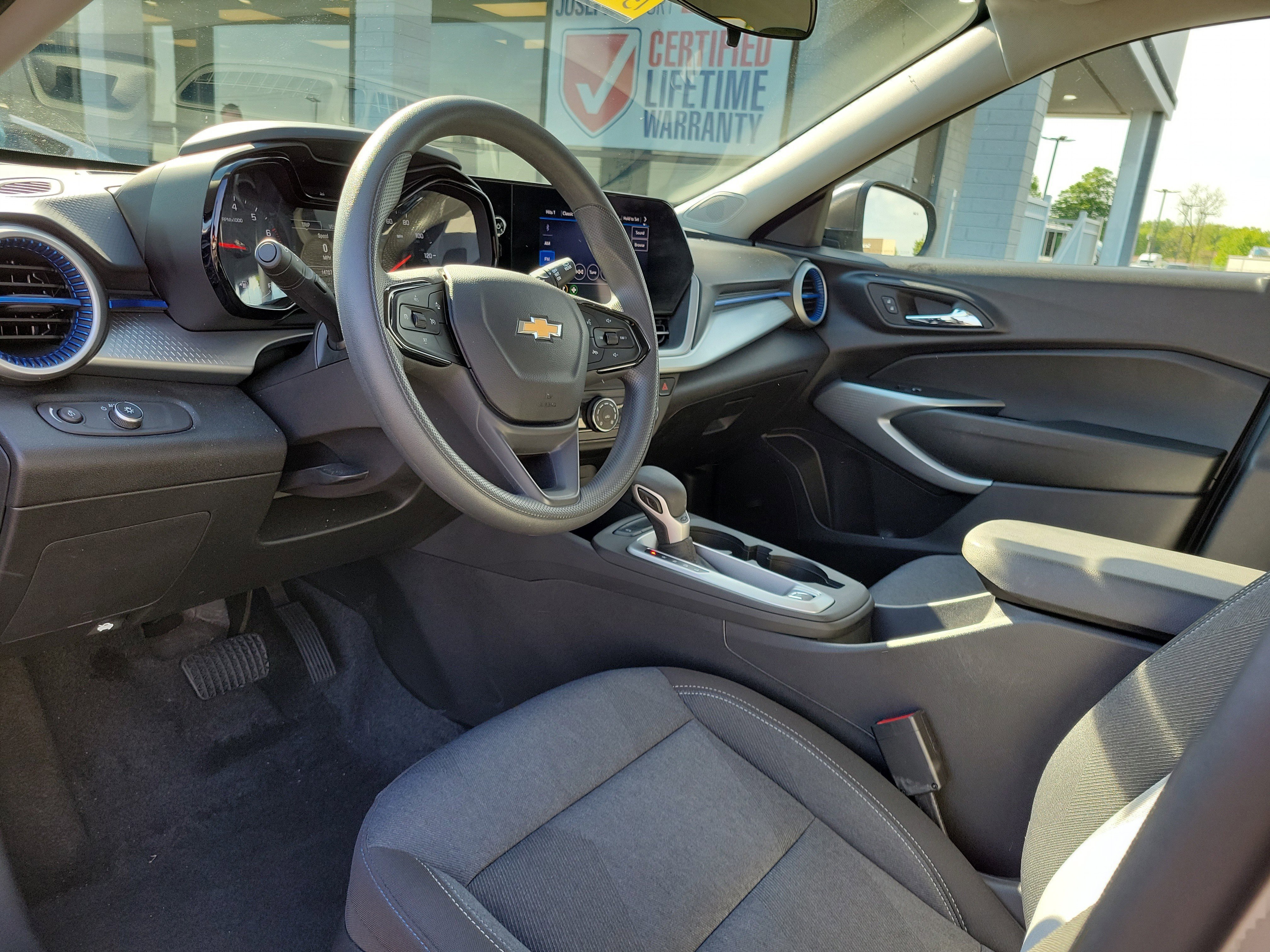 Used 2024 Chevrolet Trax LS w/ Driver Confidence Package FWD image 19