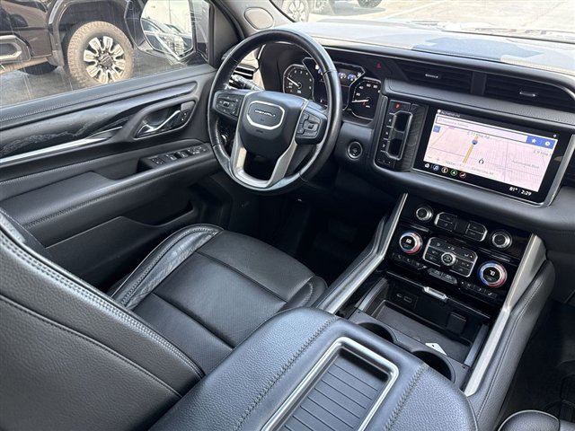 Certified 2021 GMC Yukon Denali w/ Denali Premium Package AWD/4WD image 13