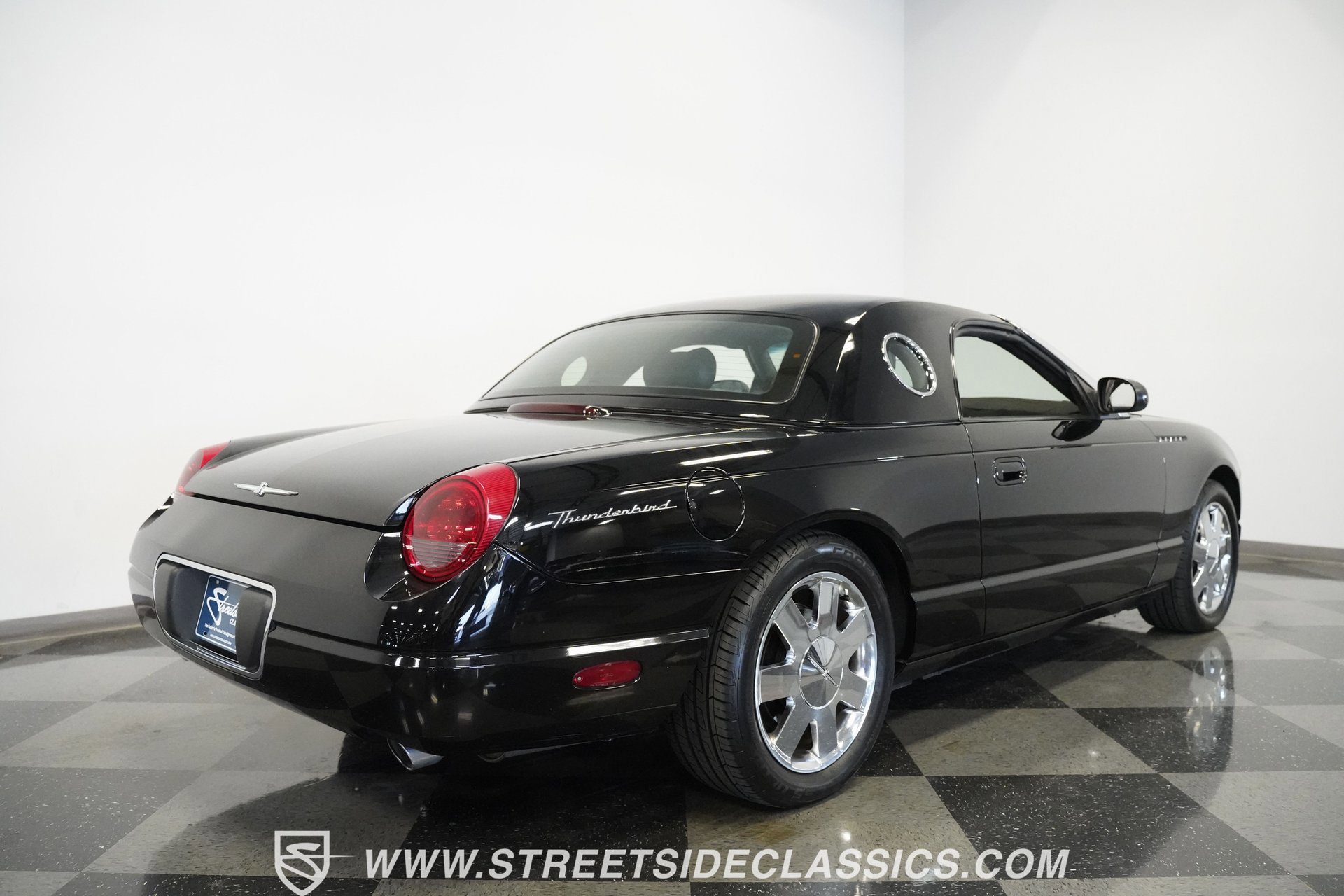 Used 2002 Ford Thunderbird image 29