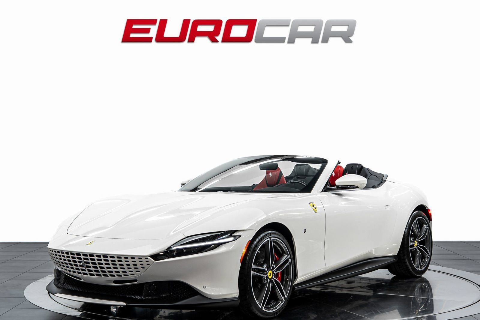 Used 2025 Ferrari Roma Spider RWD image 1