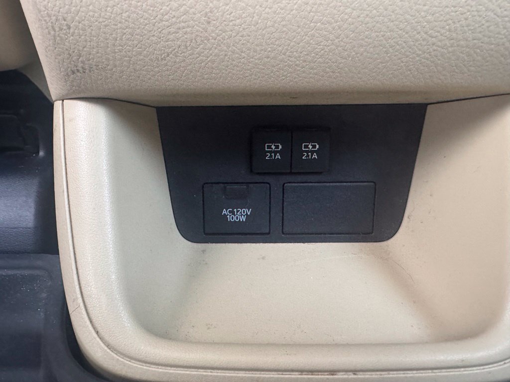 Used 2018 Toyota Highlander Limited AWD/4WD image 35