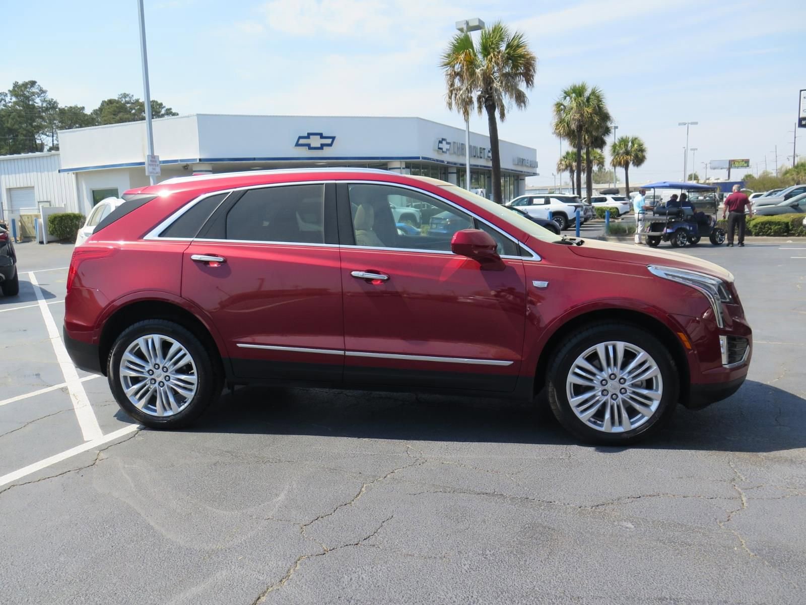 Used 2019 Cadillac XT5 Premium Luxury image 2