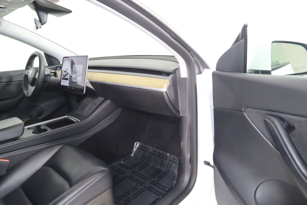 Used 2021 Tesla Model Y Long Range image 43