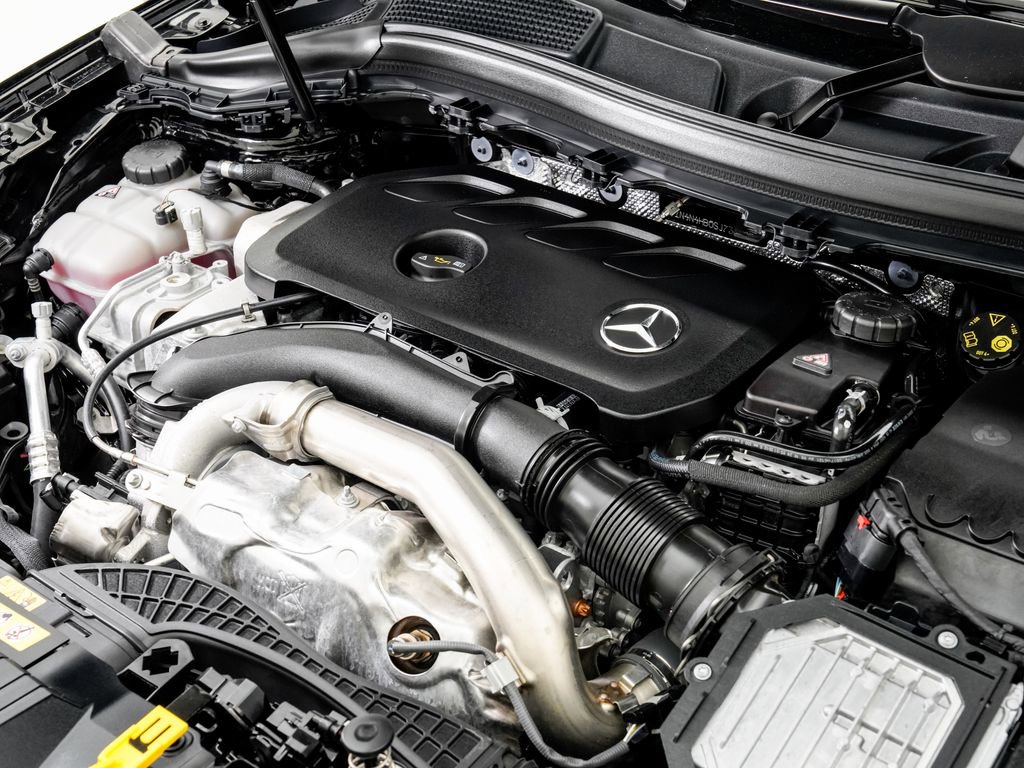Used 2025 Mercedes-Benz GLA 250 4MATIC image 25