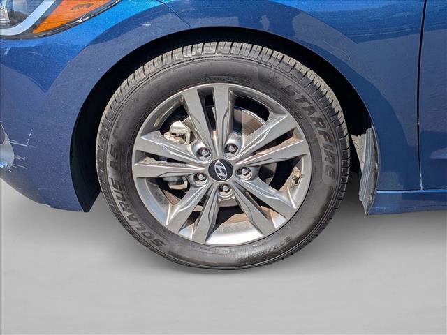 Used 2017 Hyundai Elantra SE image 10