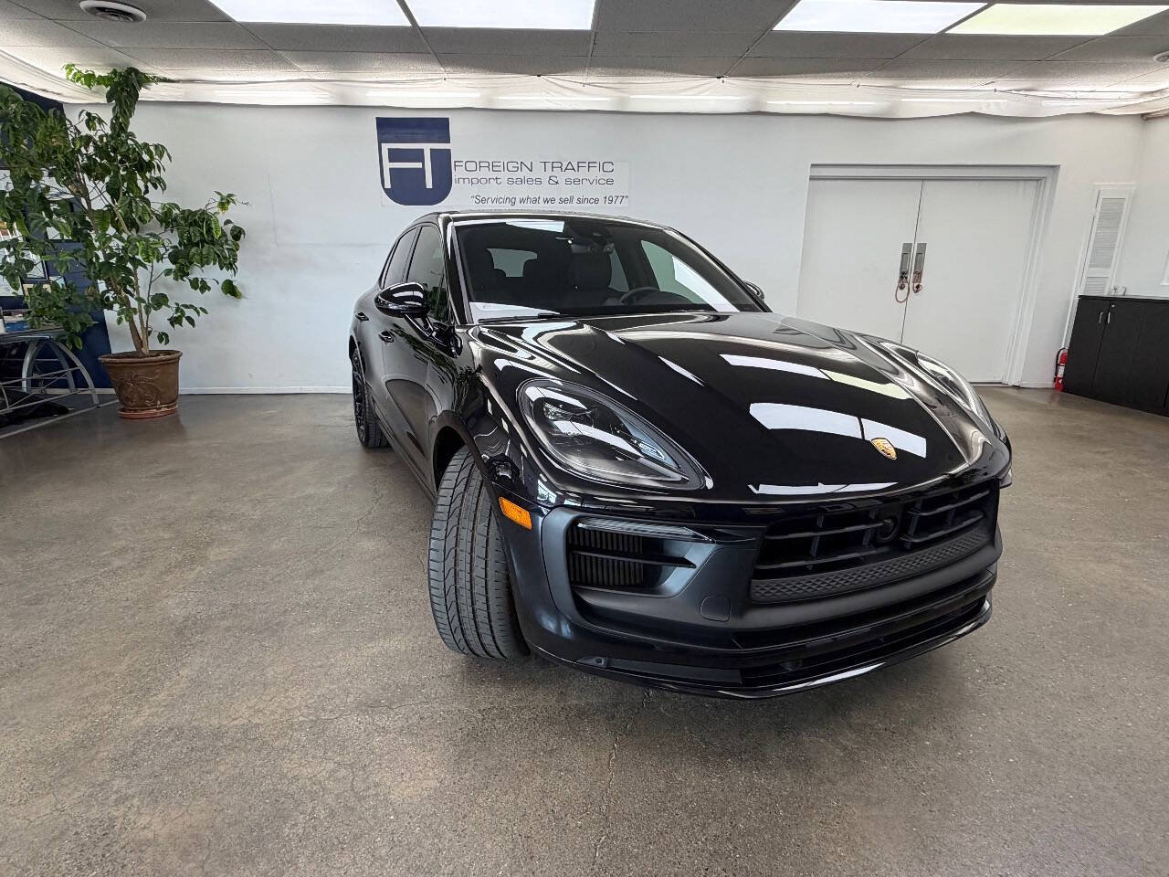 Used 2025 Porsche Macan GTS w/ Premium Package Plus (PU3) AWD/4WD image 47