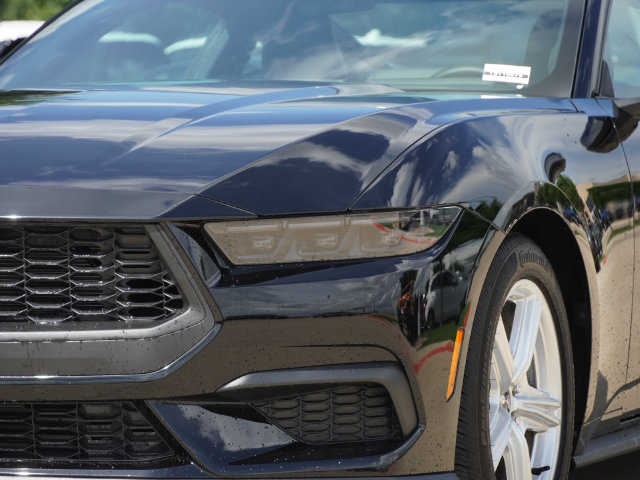 Used 2026 Ford Mustang Premium RWD image 7