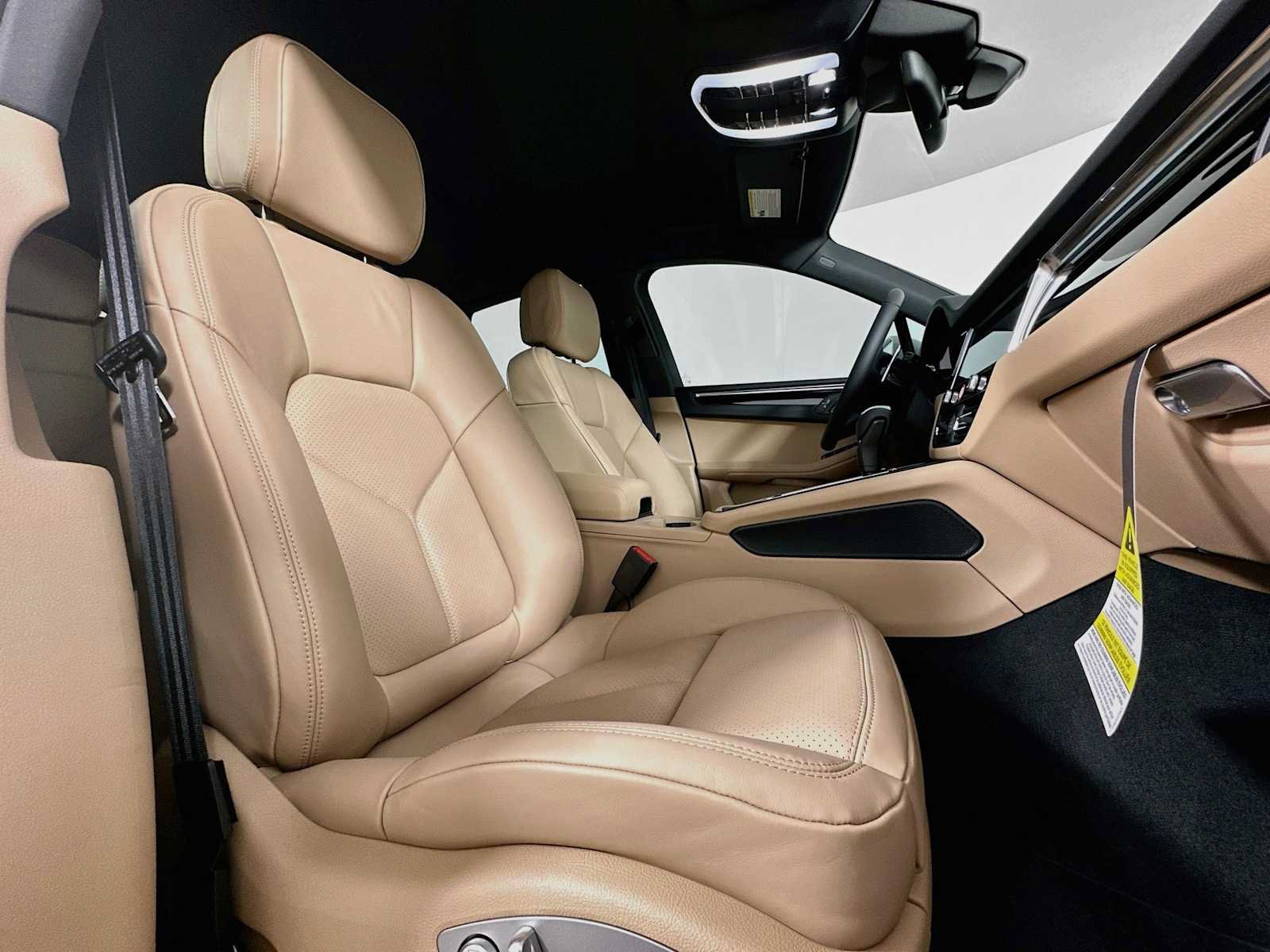 Certified 2026 Porsche Macan S AWD/4WD image 28