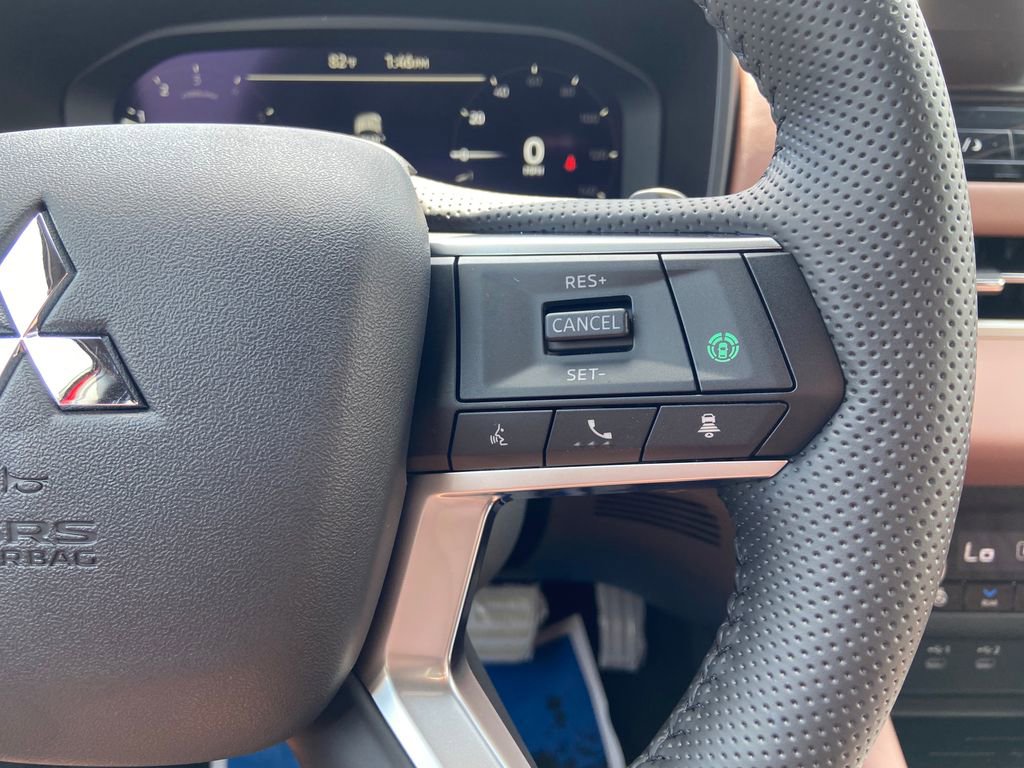 New 2026 Mitsubishi Outlander AWD image 25