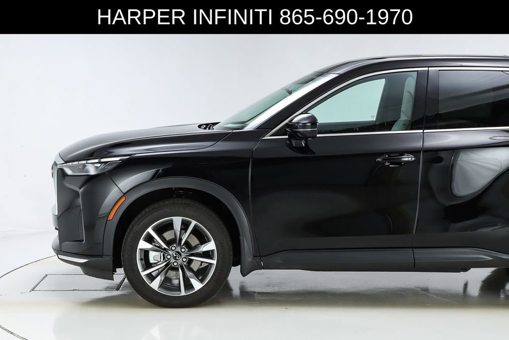 Certified 2026 INFINITI QX60 Pure w/ Cargo Package AWD/4WD image 3