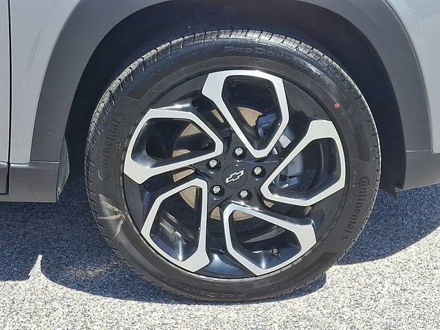 Used 2025 Chevrolet Trax RS w/ Driver Confidence Package FWD image 11