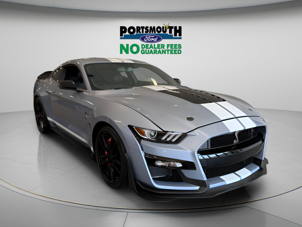 Used 2022 Ford Mustang Shelby GT500 w/ Technology Package RWD image 1