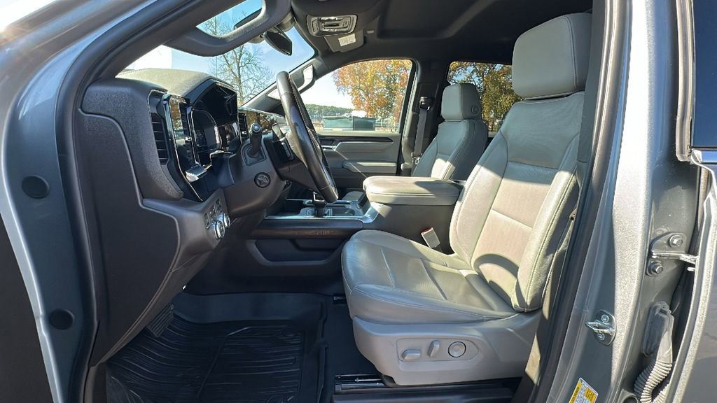 Used 2024 GMC Sierra 1500 SLT w/ SLT Premium Plus Package image 9