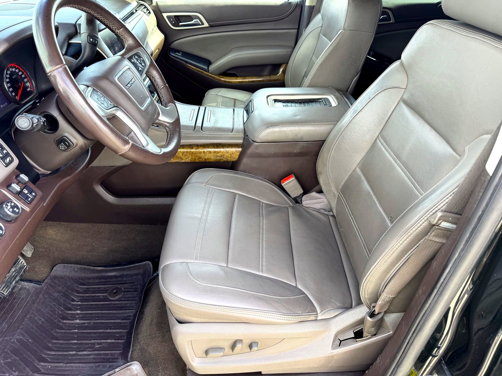 Used 2016 GMC Yukon Denali w/ Open Road Package image 13