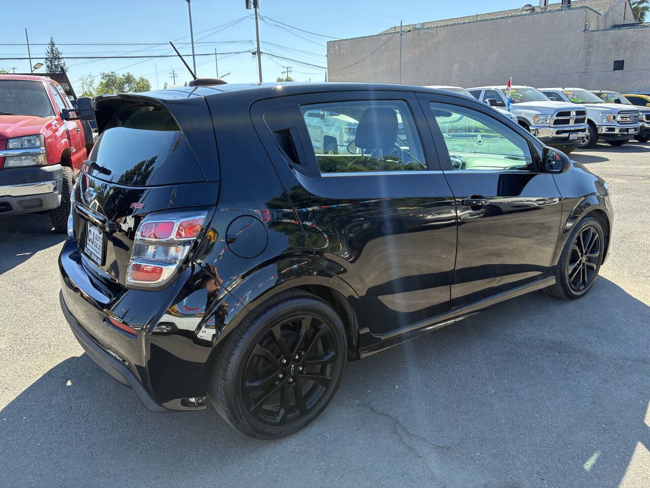 Used 2019 Chevrolet Sonic Premier w/ Driver Confidence Package FWD image 2