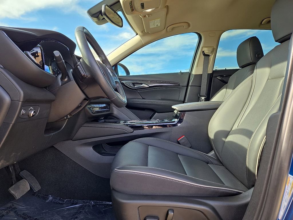 Used 2023 Buick Envision Essence image 24