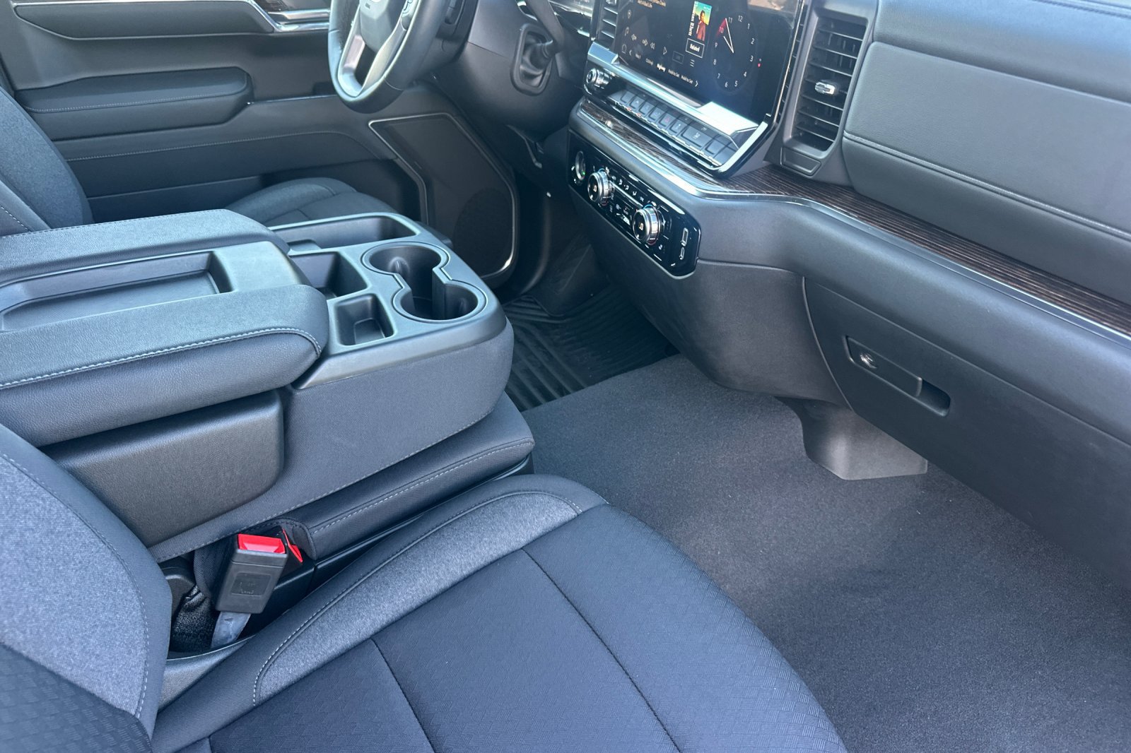 Used 2024 GMC Sierra 1500 SLE AWD/4WD image 19