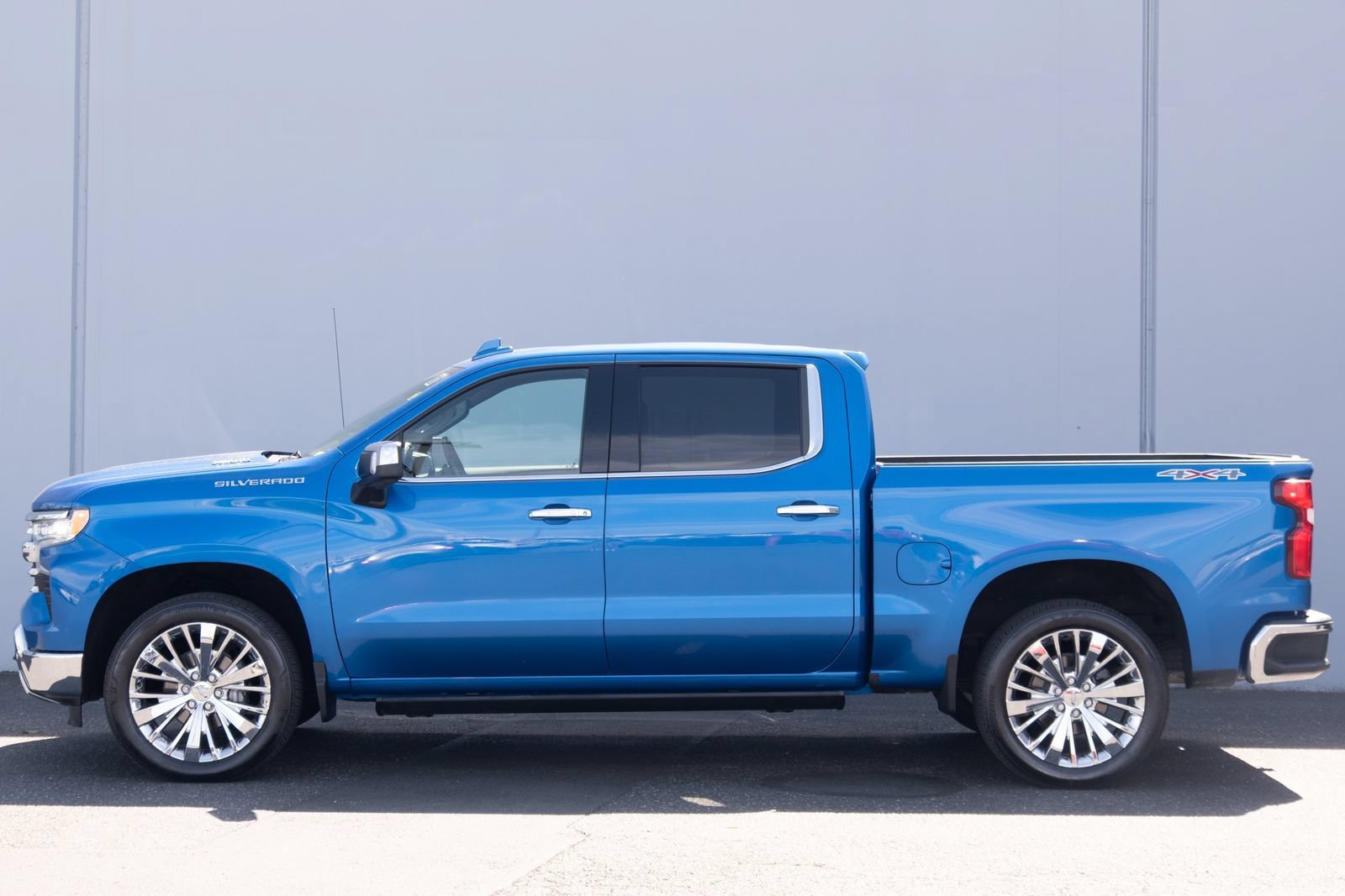 Used 2022 Chevrolet Silverado 1500 LTZ AWD/4WD image 30