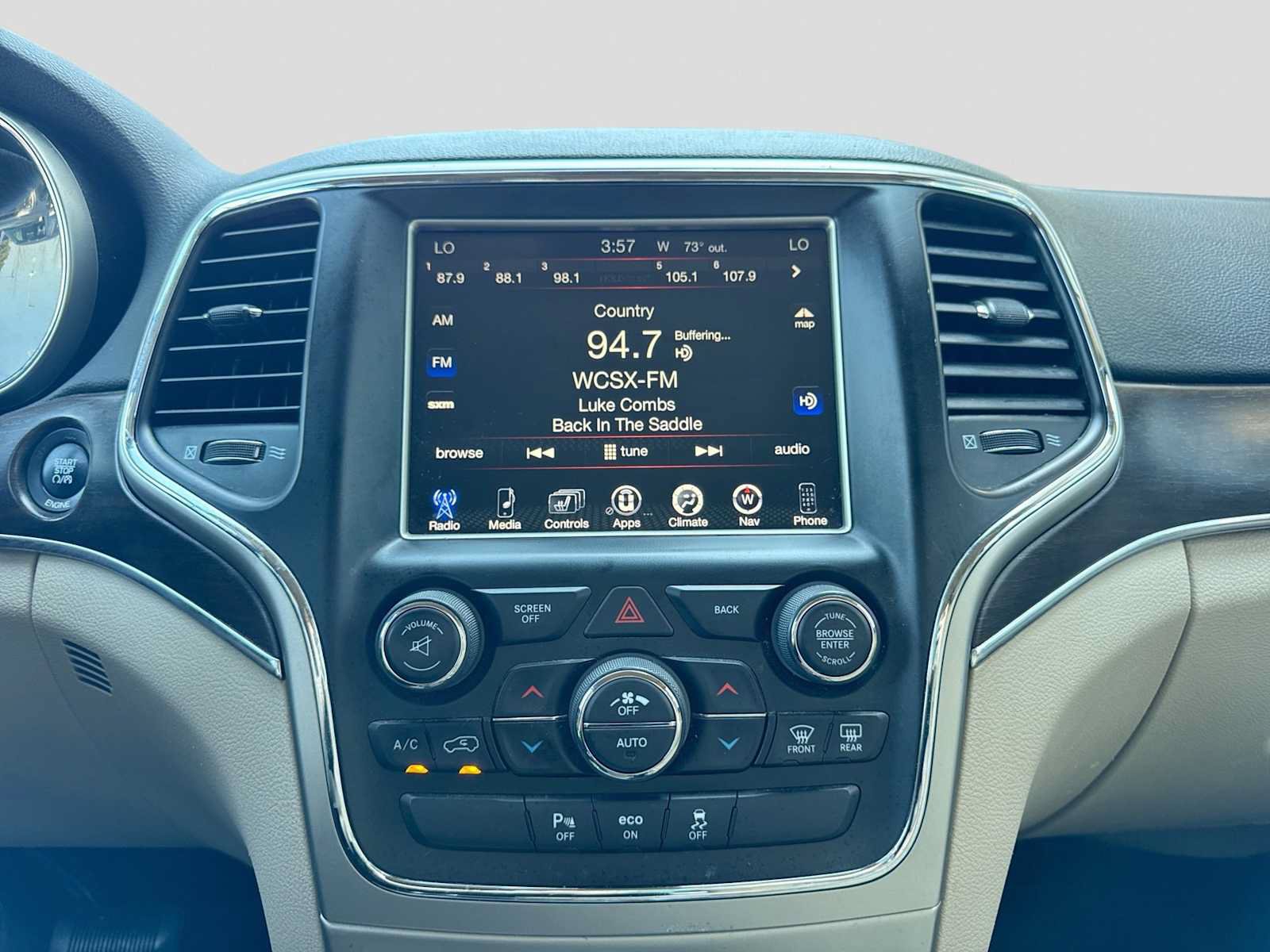 Used 2015 Jeep Grand Cherokee Limited AWD/4WD image 26