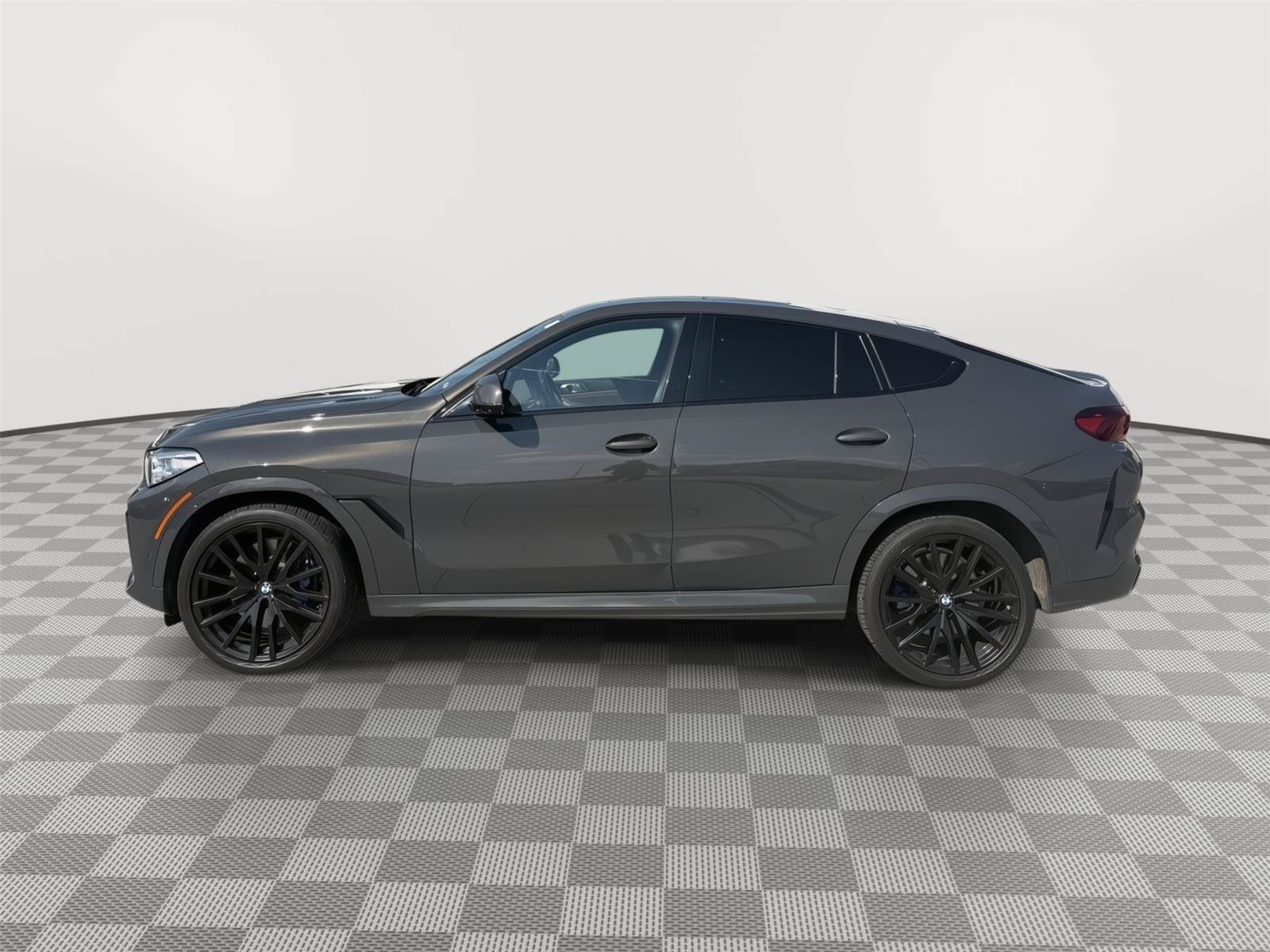 Used 2023 BMW X6 M50i w/ Executive Package AWD/4WD image 3