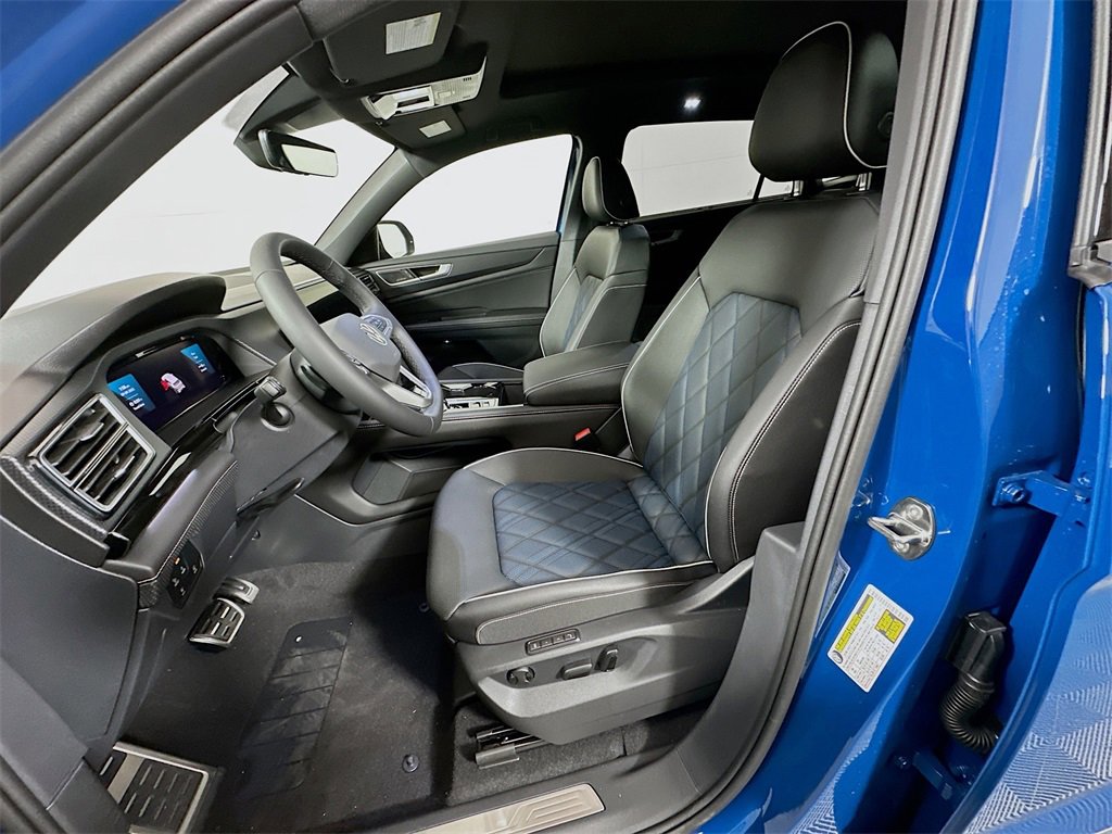 New 2026 Volkswagen Atlas Cross Sport SEL Premium R-Line image 11