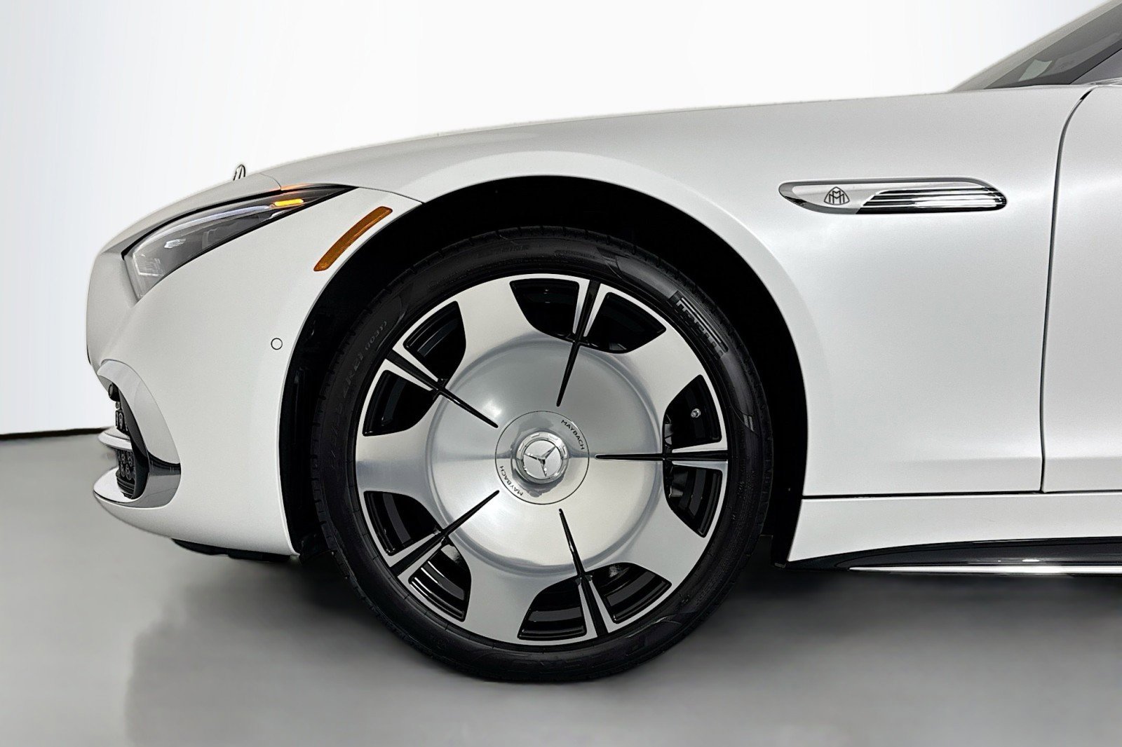 New 2026 Mercedes-Benz Maybach SL 680 image 11