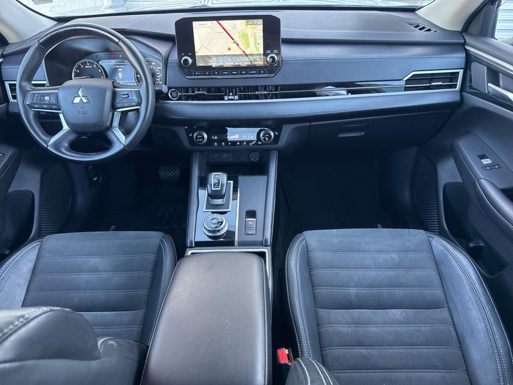 Used 2023 Mitsubishi Outlander SE image 21