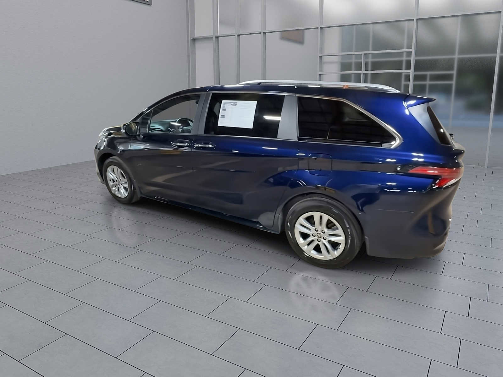 Used 2023 Toyota Sienna Limited w/ Protection Package (TMS) AWD/4WD image 6