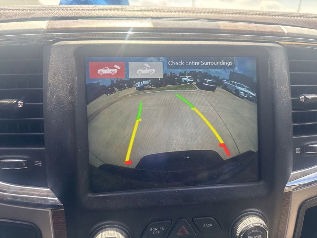 Used 2018 RAM 3500 Laramie w/ Convenience Group AWD/4WD image 9