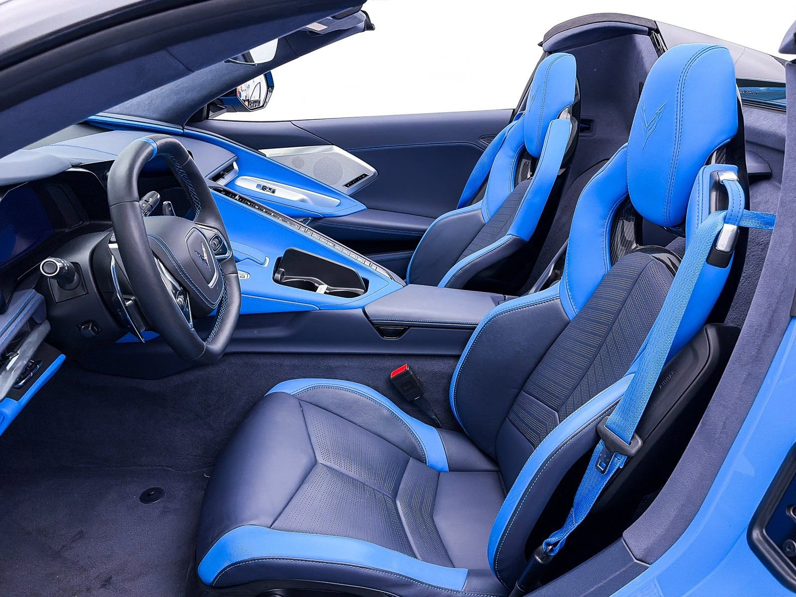 Used 2024 Chevrolet Corvette Stingray Premium Conv w/ Battery Protection Package image 4