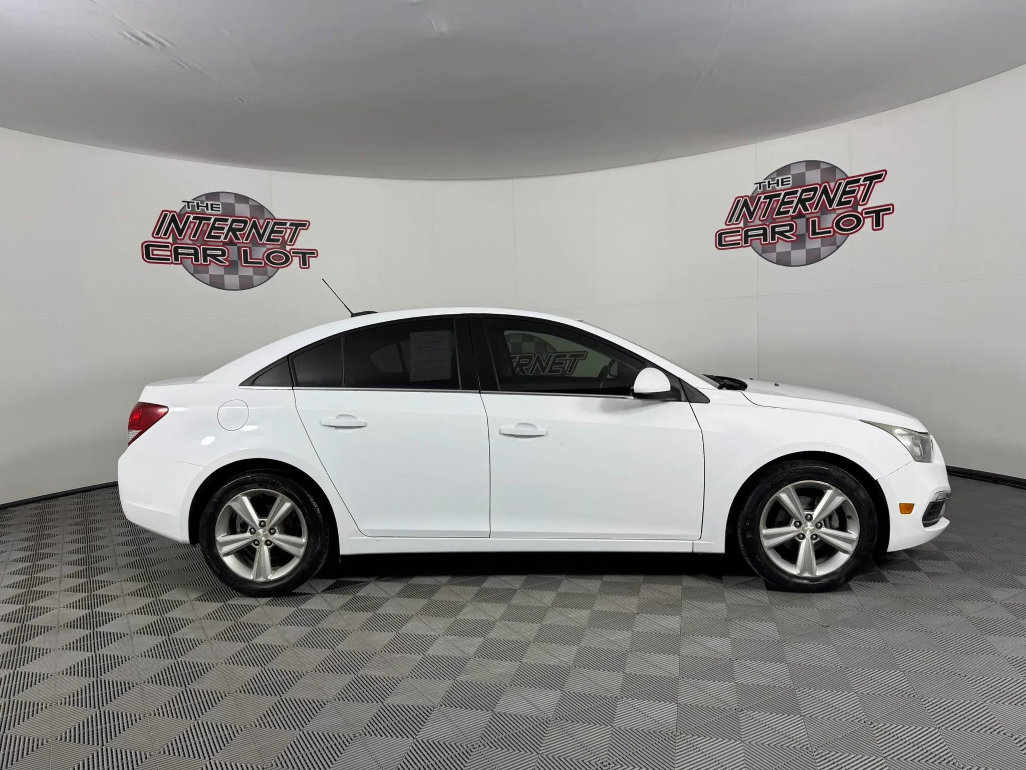 Used 2016 Chevrolet Cruze LT FWD image 8