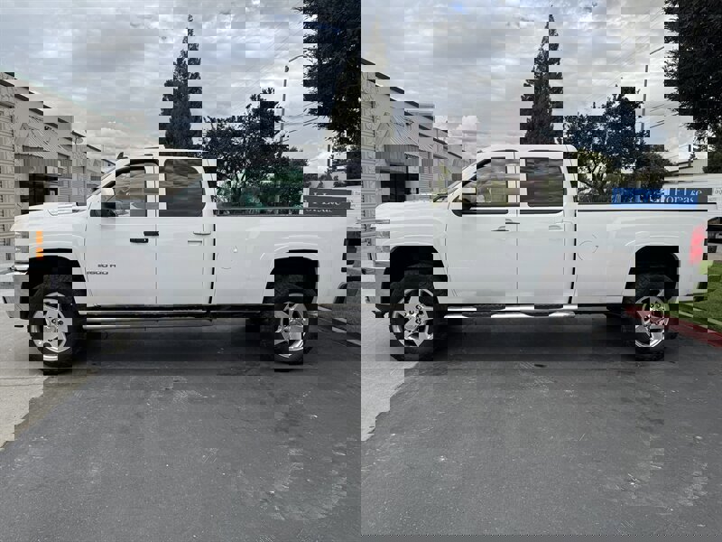 Used 2012 Chevrolet Silverado 2500 LTZ w/ LTZ Plus Package image 7