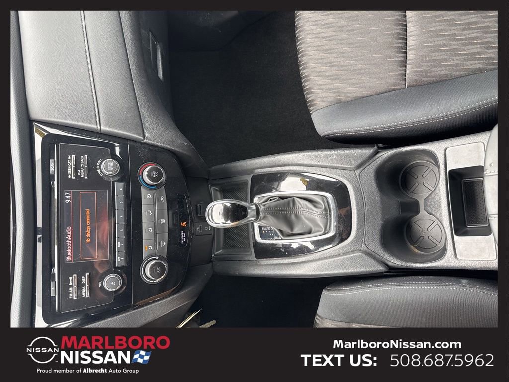 Certified 2017 Nissan Rogue S image 27