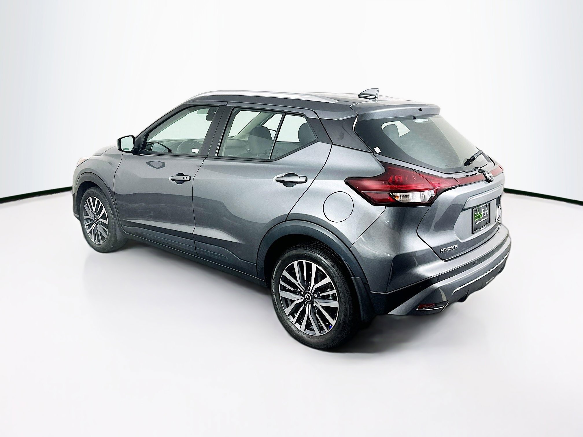 Used 2024 Nissan Kicks SV image 5