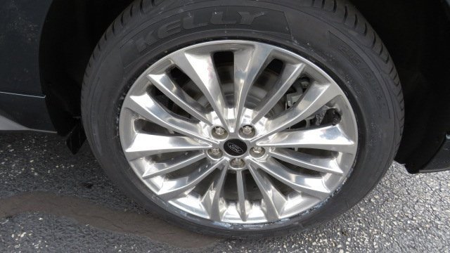 Certified 2022 Ford Edge Titanium w/ Equipment Group 301A image 33