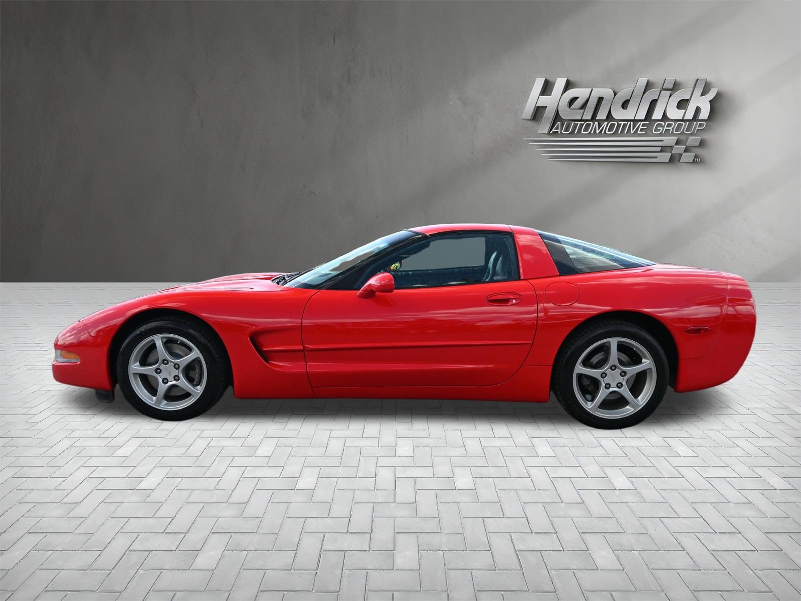 Used 2004 Chevrolet Corvette Coupe RWD image 8