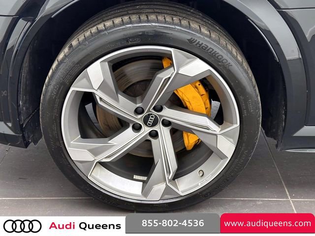 Certified 2023 Audi e-tron S Premium Plus w/ Black Optic Package image 7