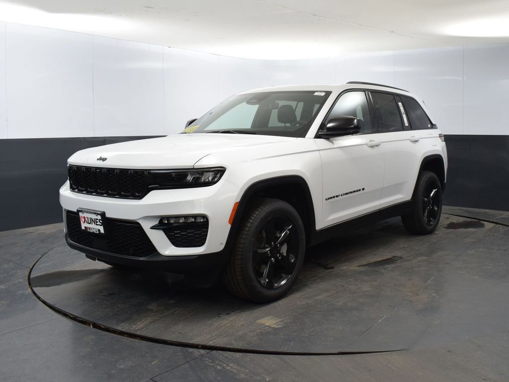 Used 2025 Jeep Grand Cherokee Limited w/ Luxury Tech Group II image 10