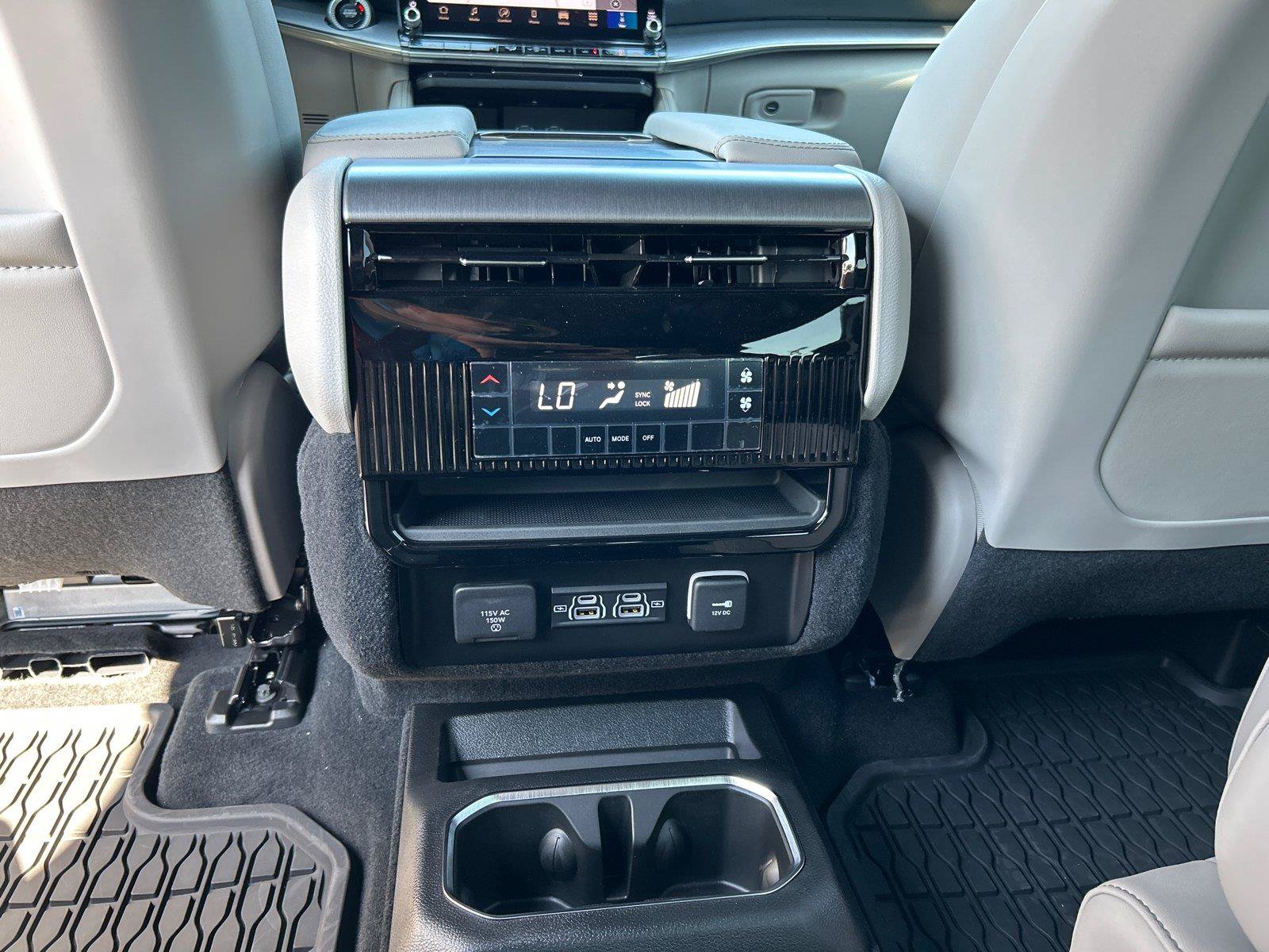 New 2026 Jeep Grand Wagoneer 2WD image 34