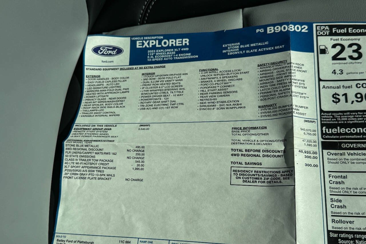 Used 2023 Ford Explorer XLT w/ Equipment Group 202A AWD/4WD image 36