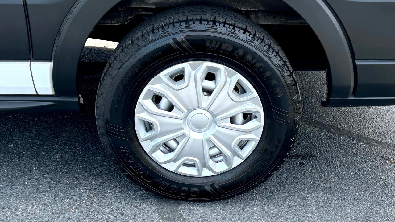 Used 2021 Ford Transit 150 XL image 9