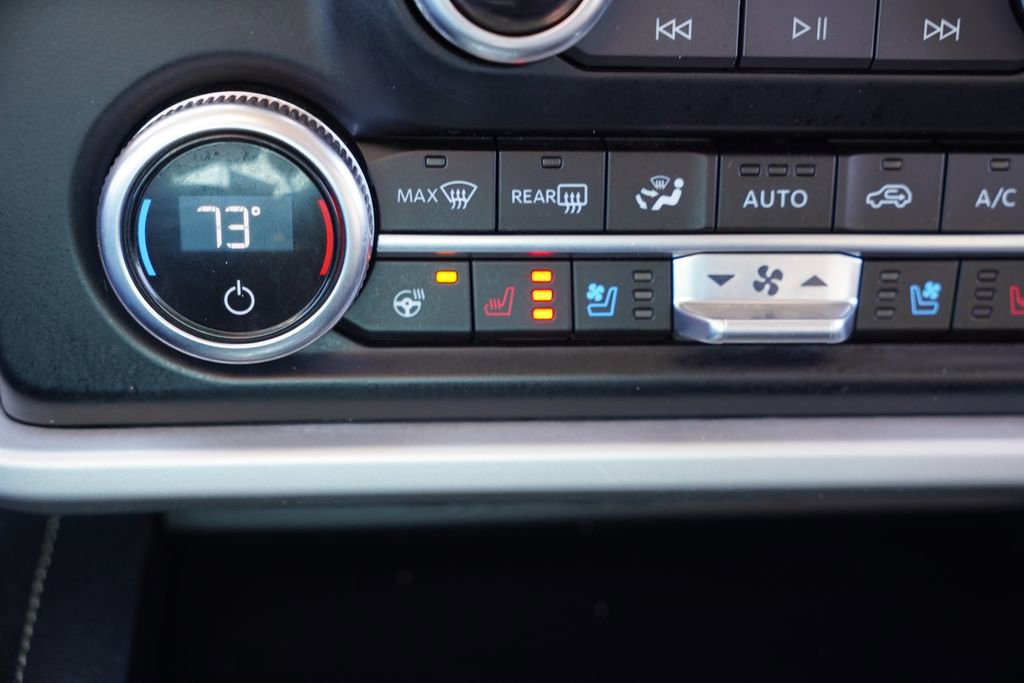 Certified 2024 Ford Expedition XLT image 32