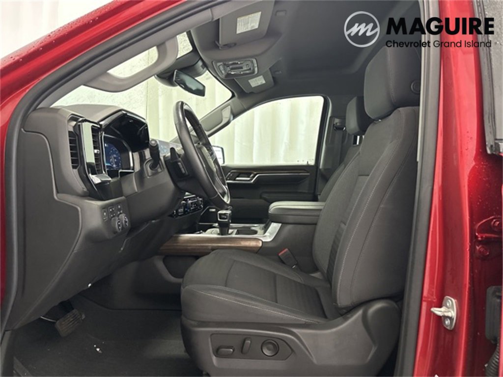 Used 2023 Chevrolet Silverado 1500 RST w/ Convenience Package II image 3