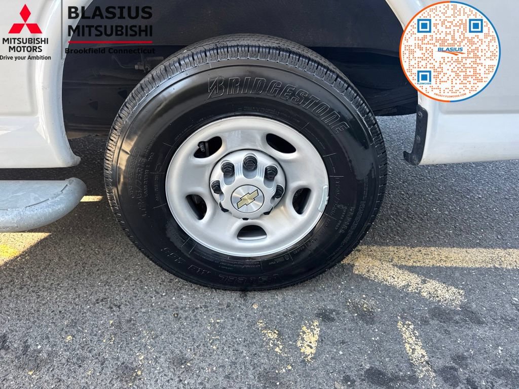 Used 2024 Chevrolet Express 2500 w/ Driver Convenience Package RWD image 15