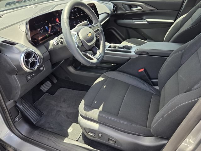 Certified 2026 Chevrolet Equinox EV LT w/ Comfort Package FWD image 9
