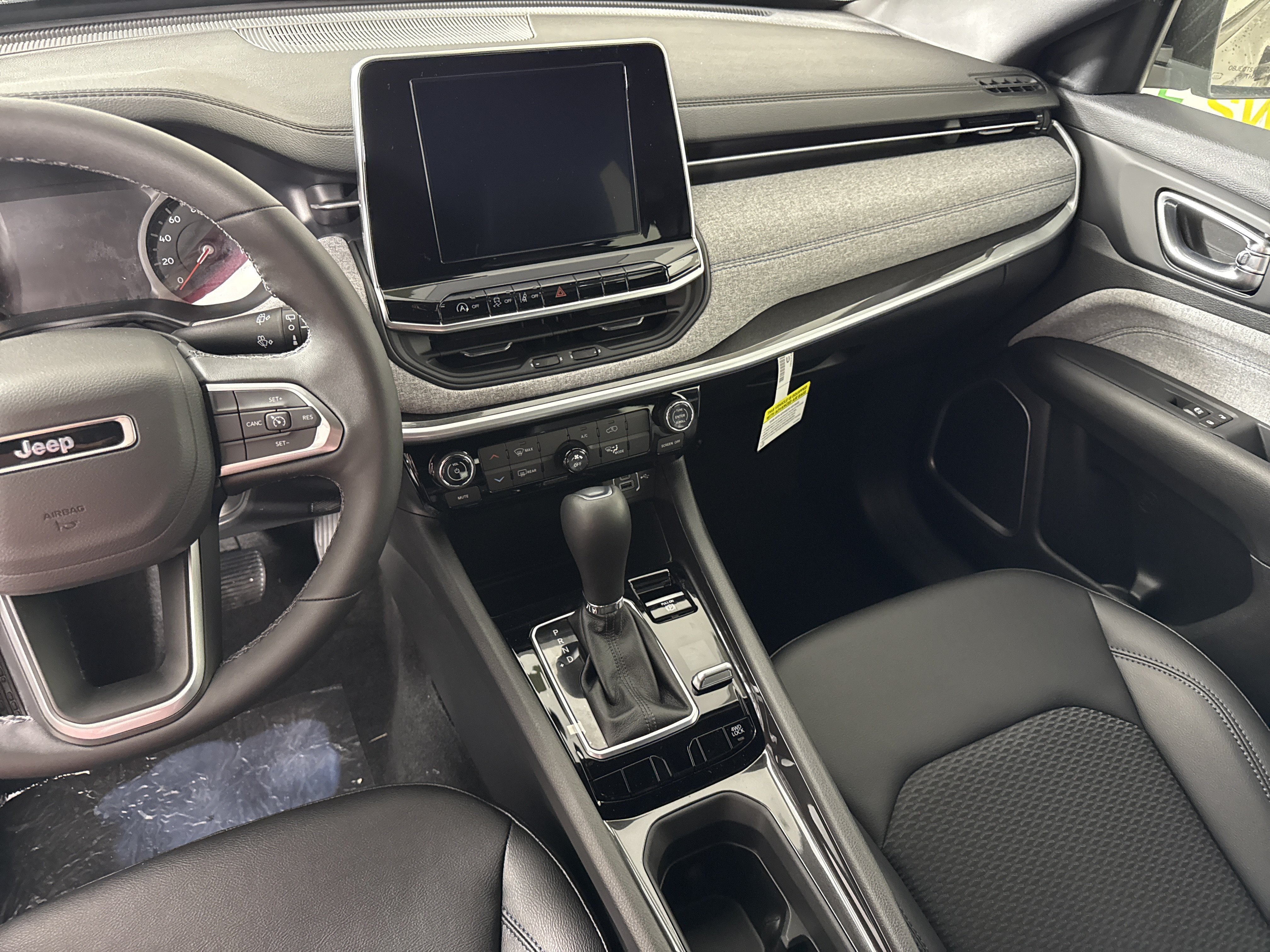 New 2026 Jeep Compass Latitude AWD/4WD image 25